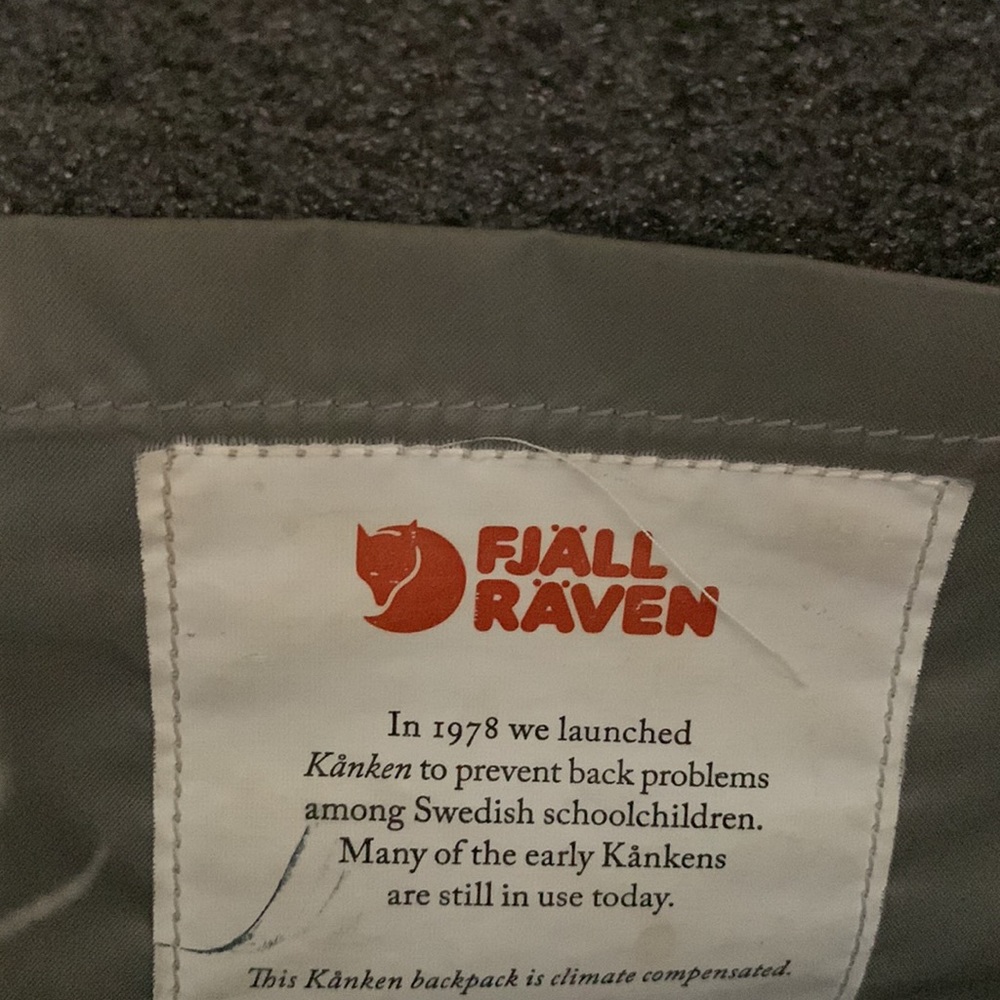 Fjallraven Kanken Backpack in Fog - Picture 4 of 4